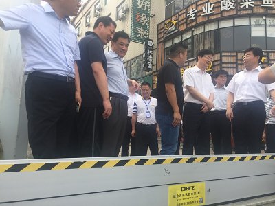 濰坊地下步行街防汛擋水板安裝