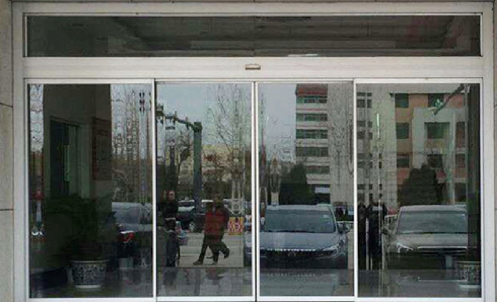 型材自動門