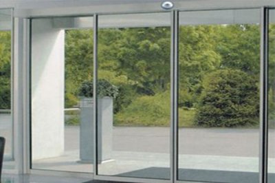 山東鼎鋒門業告訴您型材自動門和不銹鋼自動門的區別