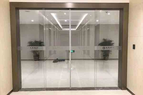 型材自動門