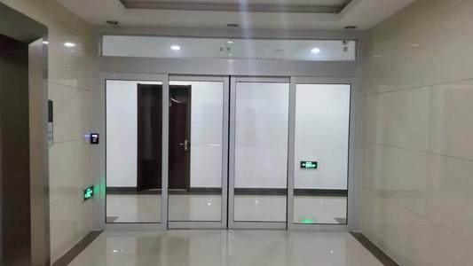 型材自動門